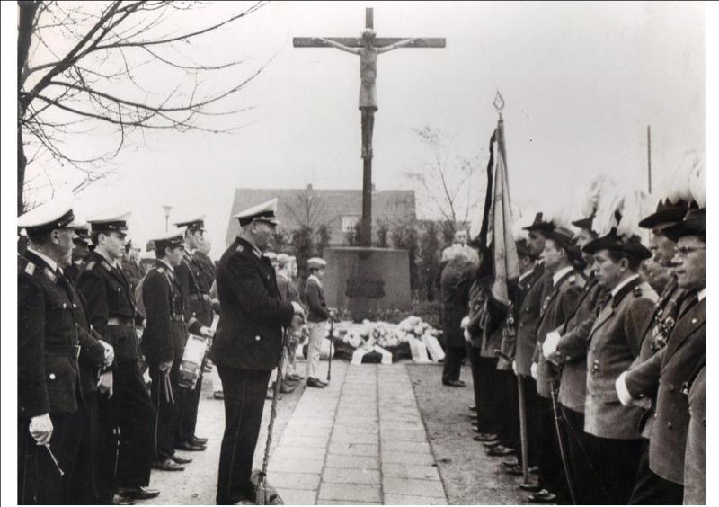 1960 Kranzniederlegung